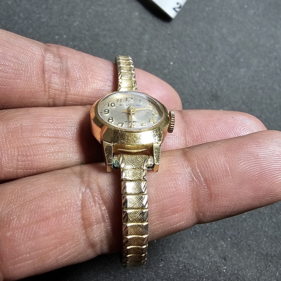 Vintage Westclox Ladies Cocktail Mechanical Wind Watch Gold Tone Working *flawed - Picture 2 of 9